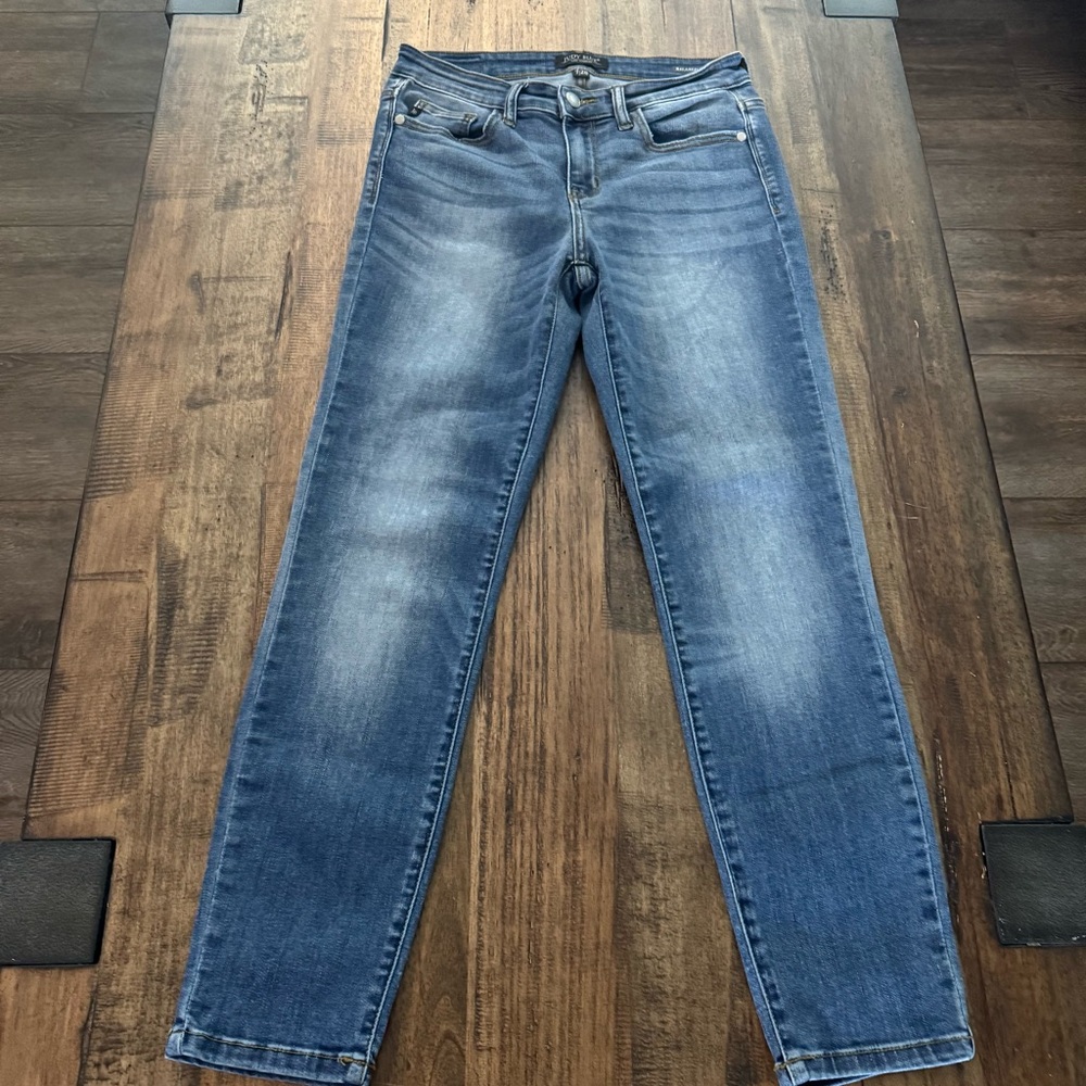 EUC Stitch Fix Judy Blue Adeline Mid Rise Girlfriend Relaxed Fit Jeans - Picture 10 of 14